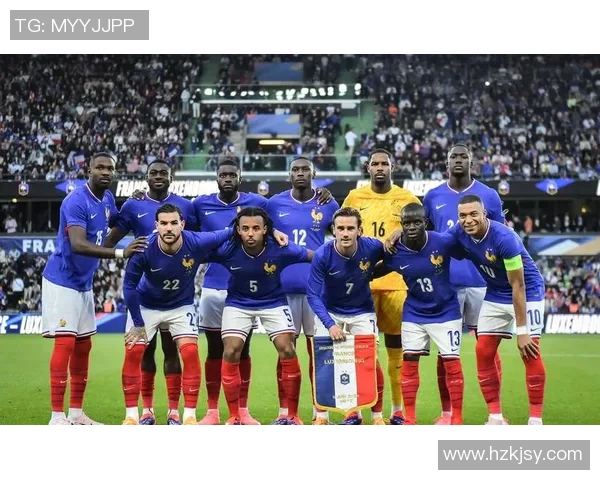 顶级足球明星过人技术揭秘:如何在赛场上轻松突破对手防线 顶级足球明星过人技术揭秘:如何在赛场上轻松突破对手防线